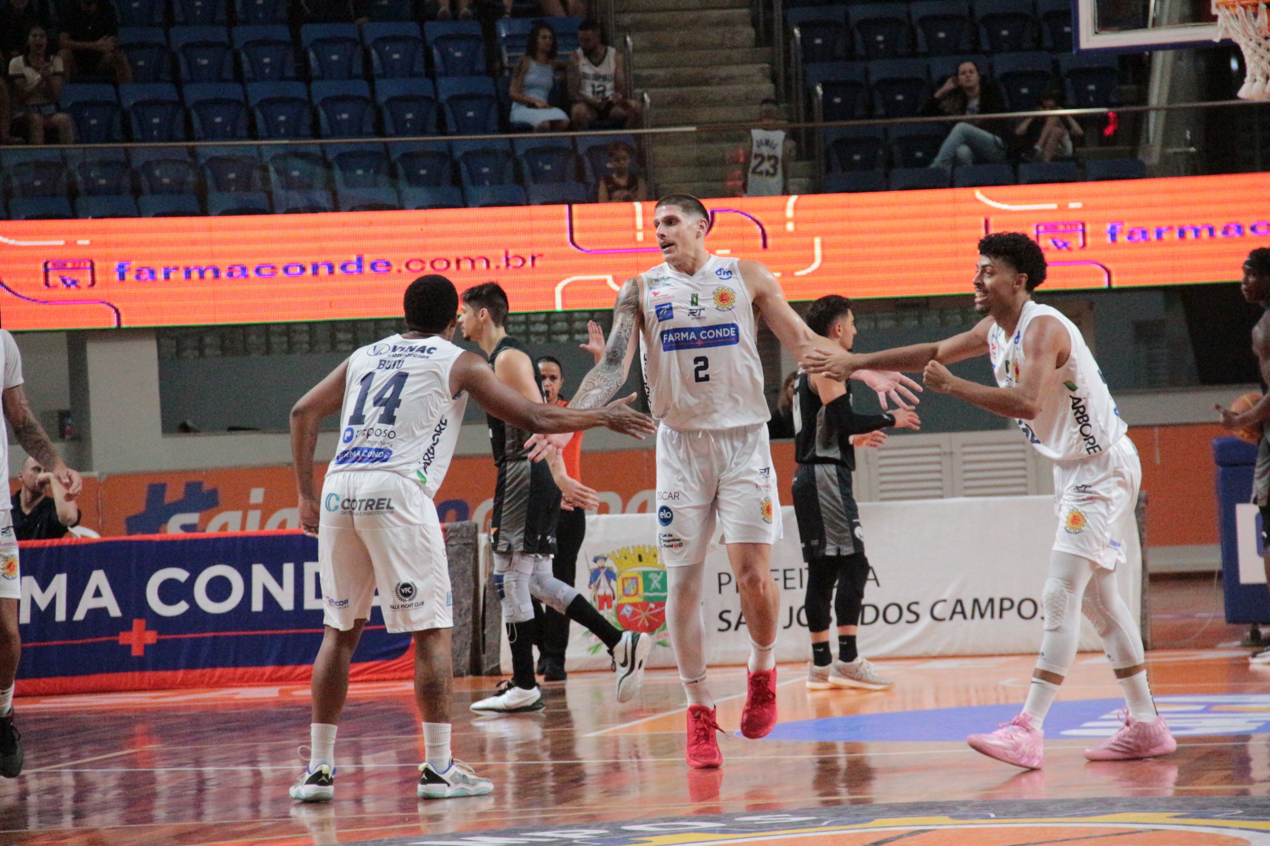Invicto no returno, Farma Conde São José Basketball recebe líder Minas pelo NBB Caixa