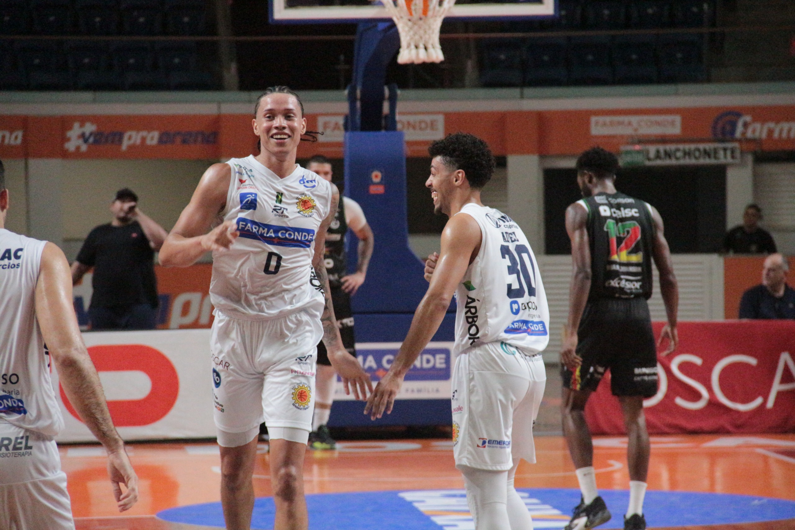 Atletas do Farma Conde São José Basketball, Douglas dos Santos e Adyel Borges são convocados para o Jogo das Estrelas do NBB Caixa