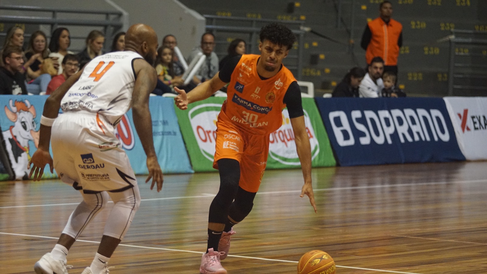 Farma Conde São José Basketball volta a vencer no NBB diante do Caxias do Sul