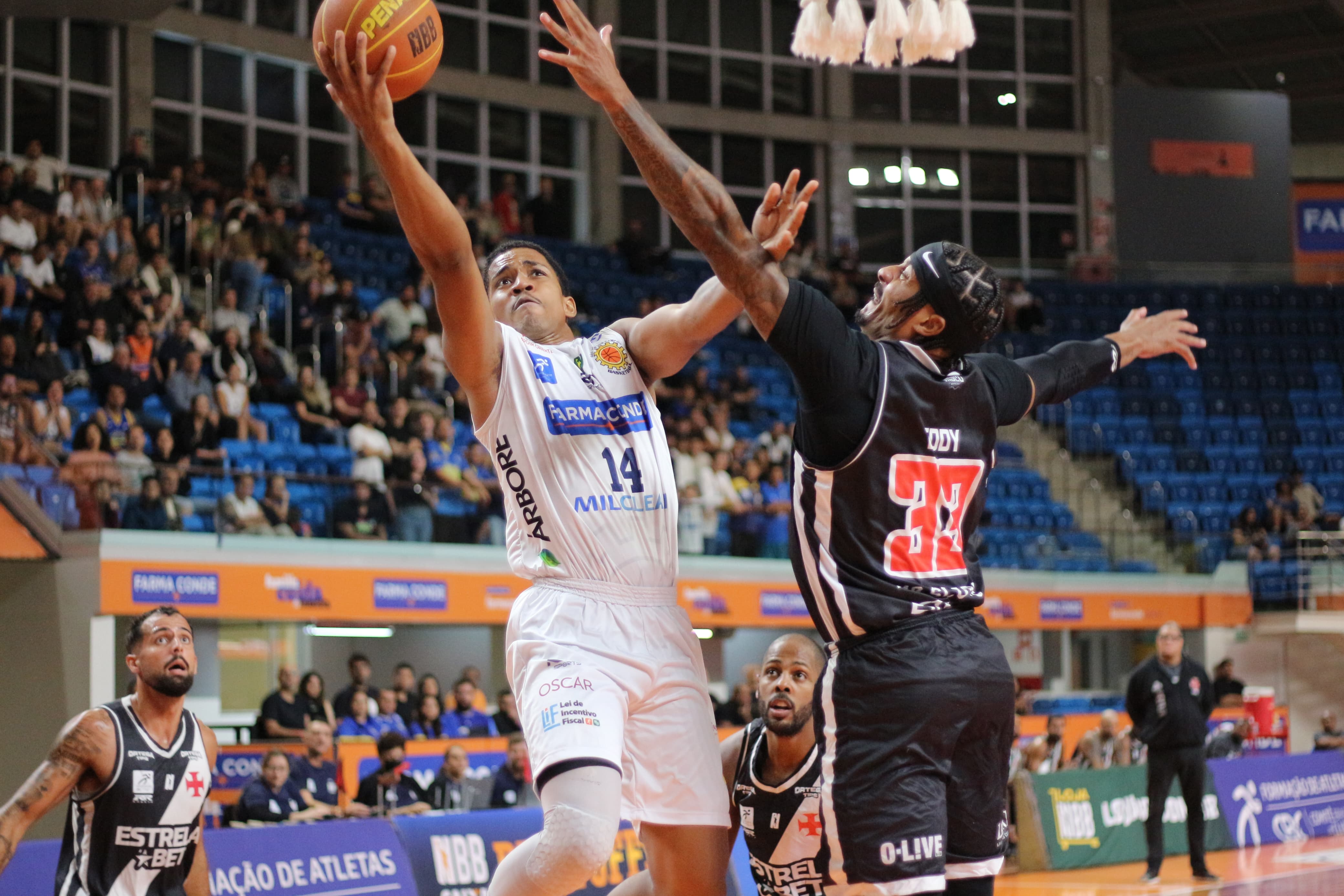 Farma Conde São José Basketball sofre revés diante do Vasco no primeiro jogo das oitavas do NBB Caixa