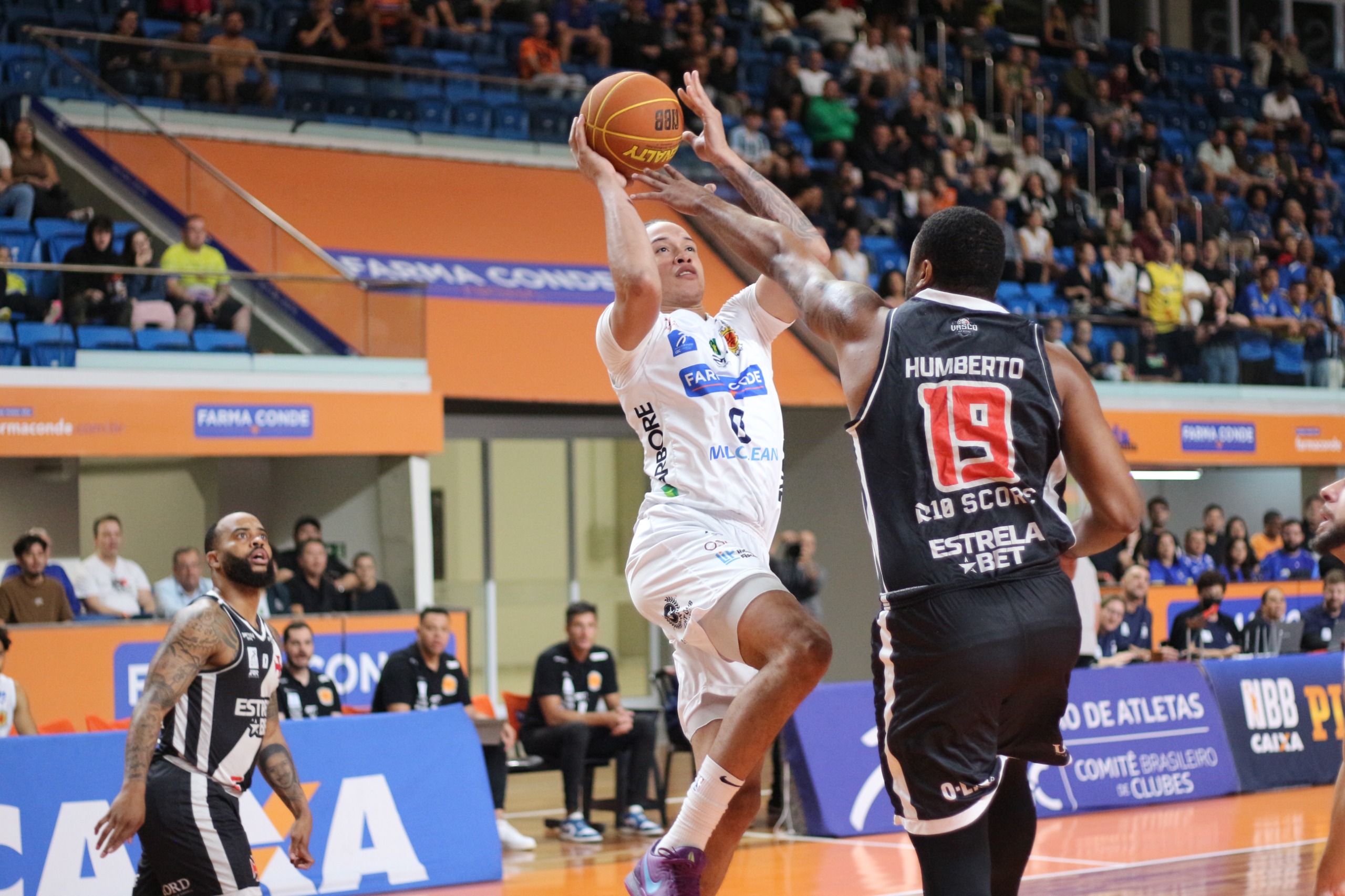 Farma Conde São José Basketball recebe o Vasco da Gama na Arena em decisão pelas oitavas de final do NBB Caixa