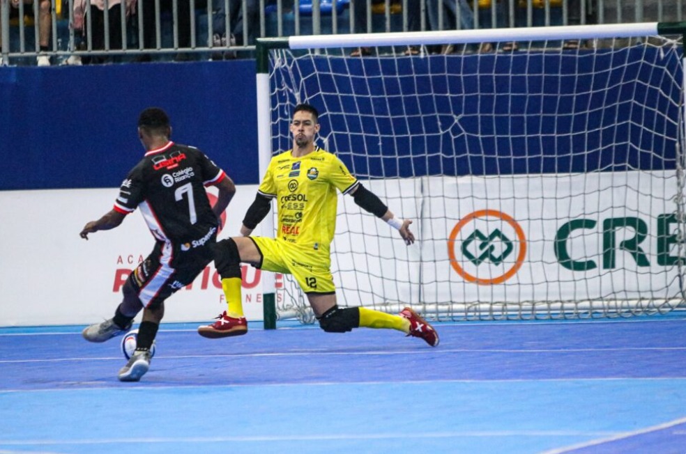 Marreco vence o CAD e reassume liderança do Paranaense