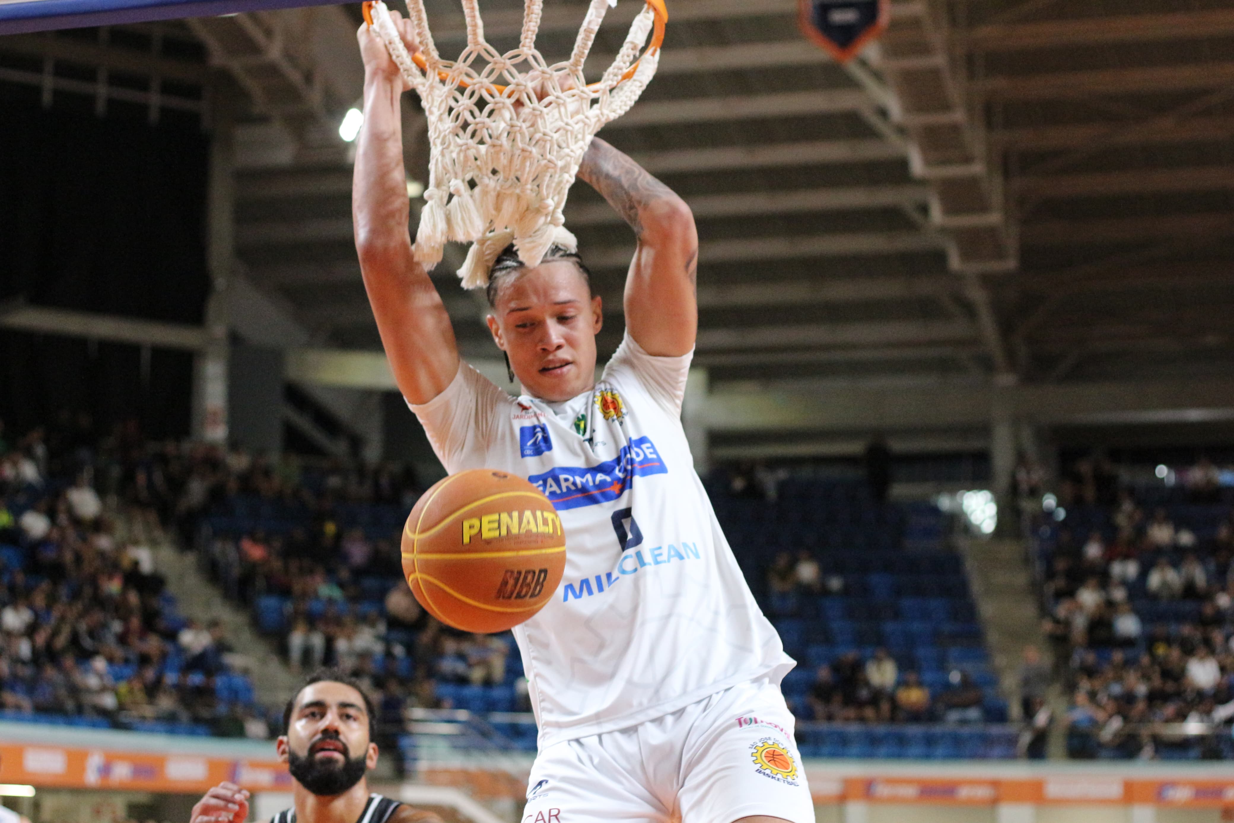 Farma Conde São José Basketball luta, mas é superado pelo Vasco da Gama e despede do NBB Caixa