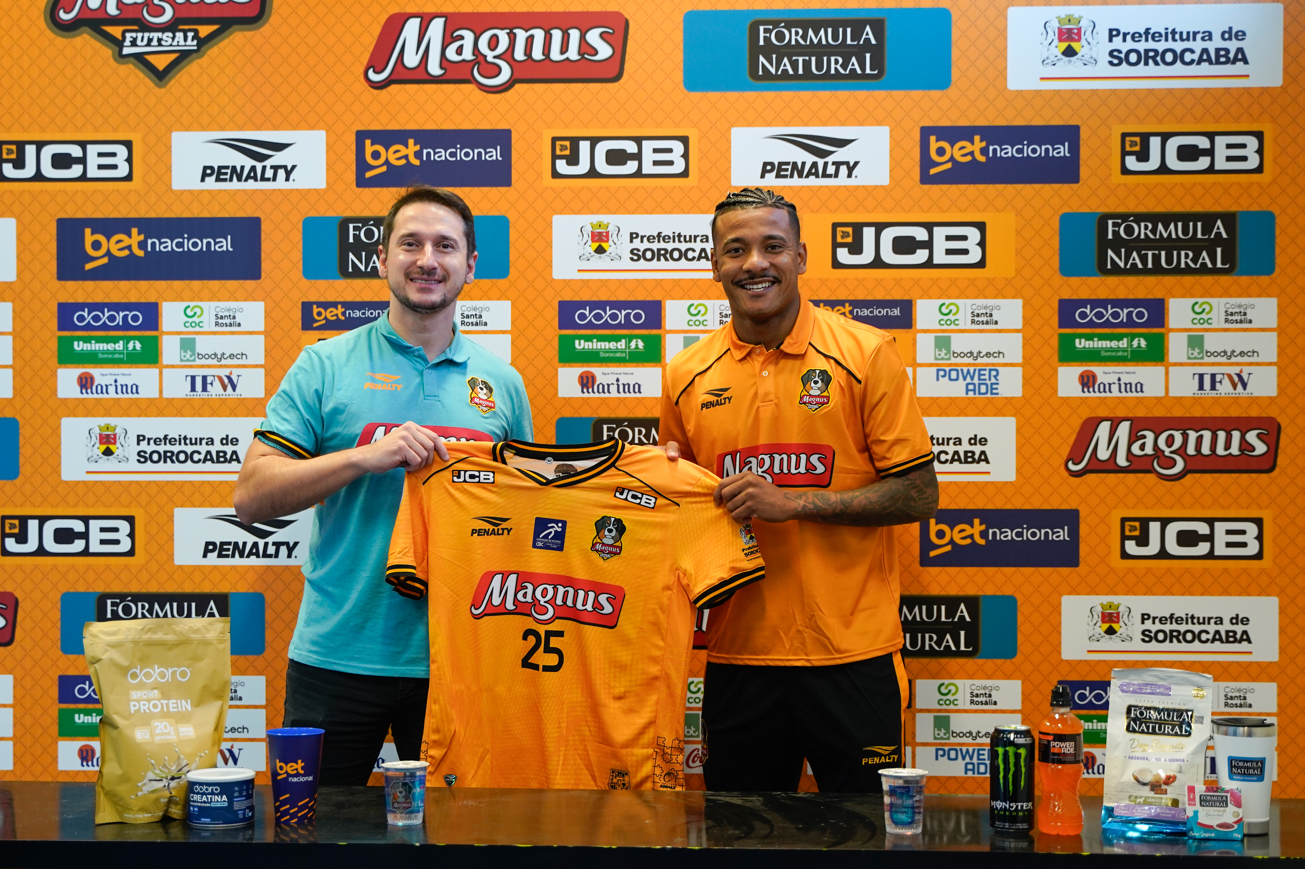 Magnus Futsal fecha a contratação do pivô Kauê