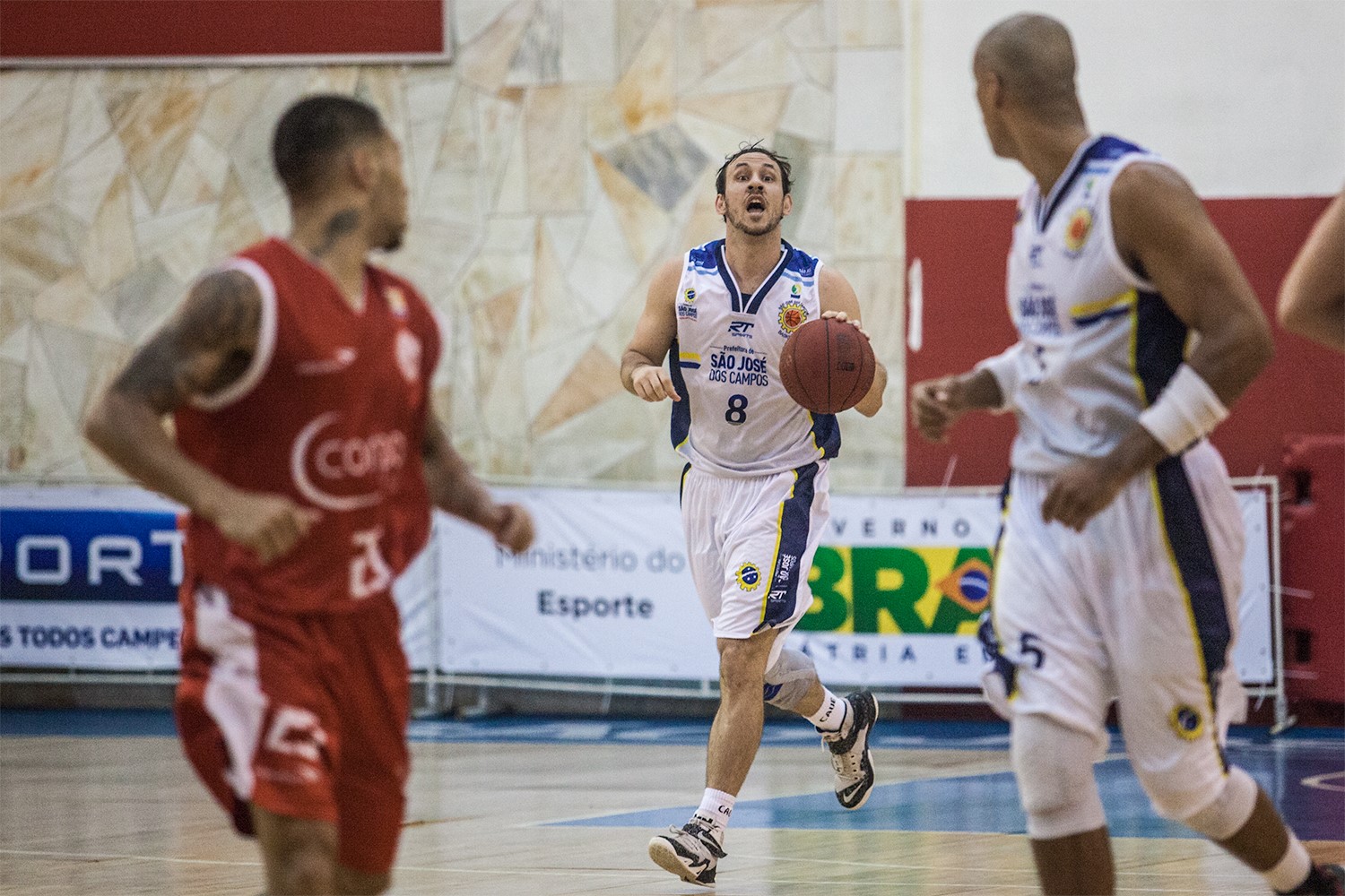 Mr.Moo São José Basketball anuncia retorno do armador Cauê Verzola