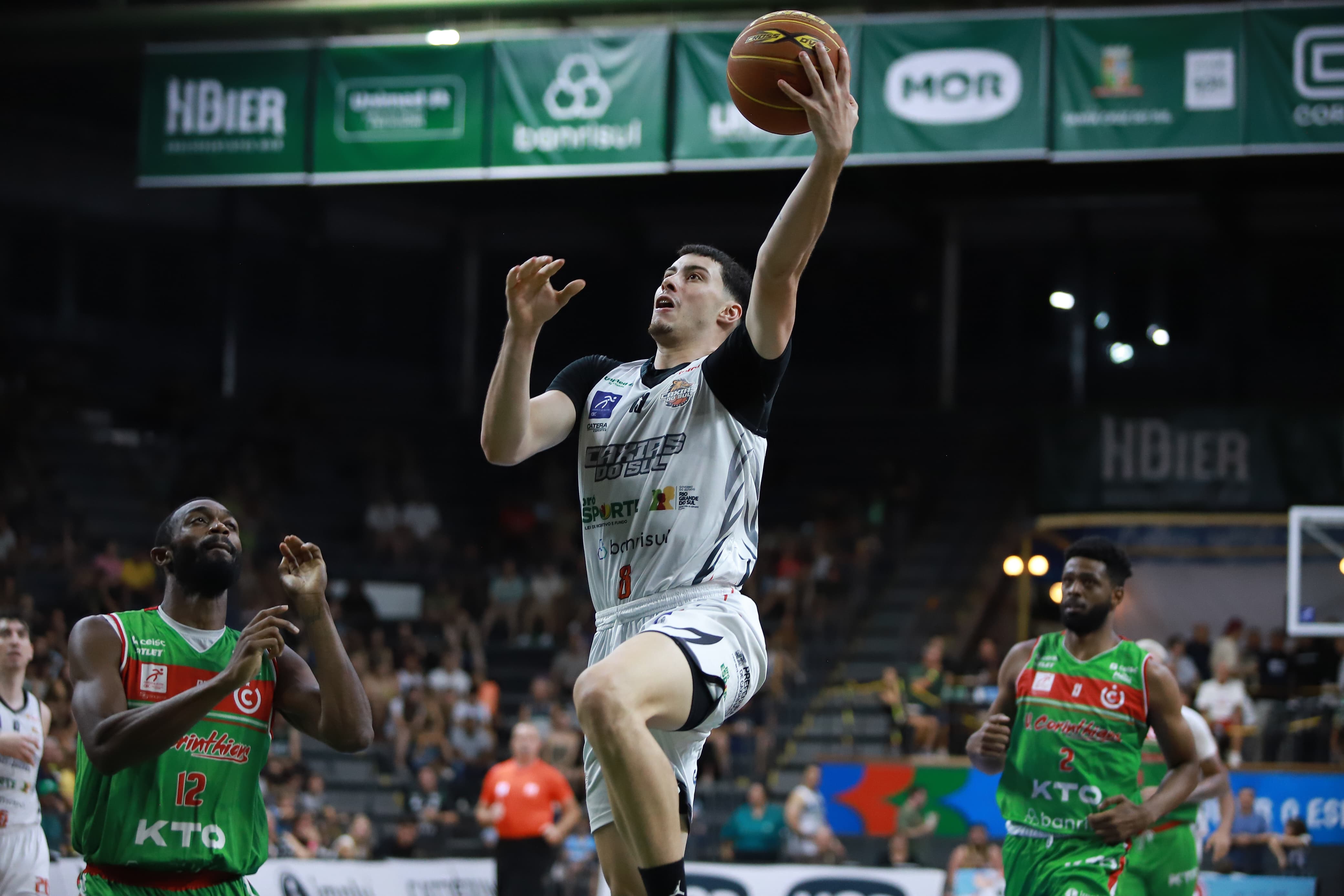 Mr.Moo São José Basketball anuncia chegada do ala Léo Cravero