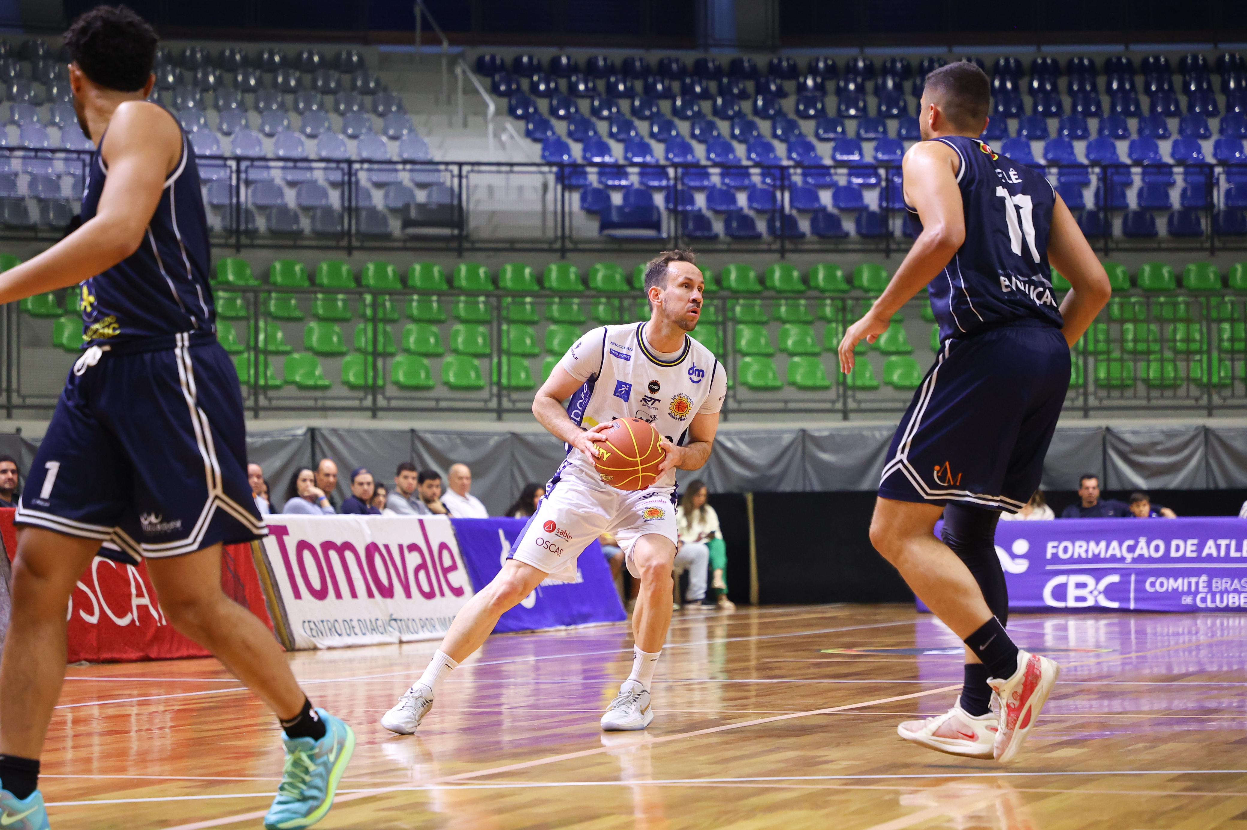 Mr.Moo São José Basketball encara Mogi fora de casa