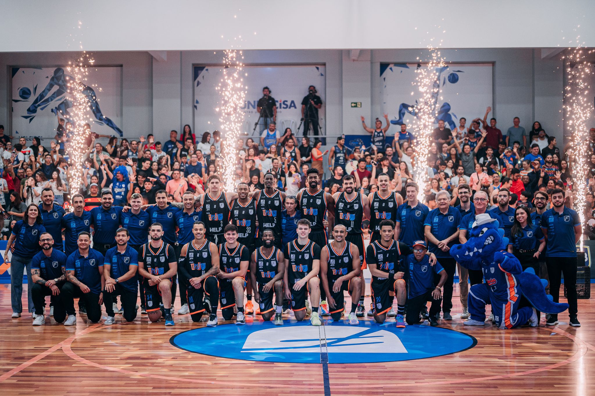 Unifacisa vence o Fortaleza BC em noite de reencontro com a torcida